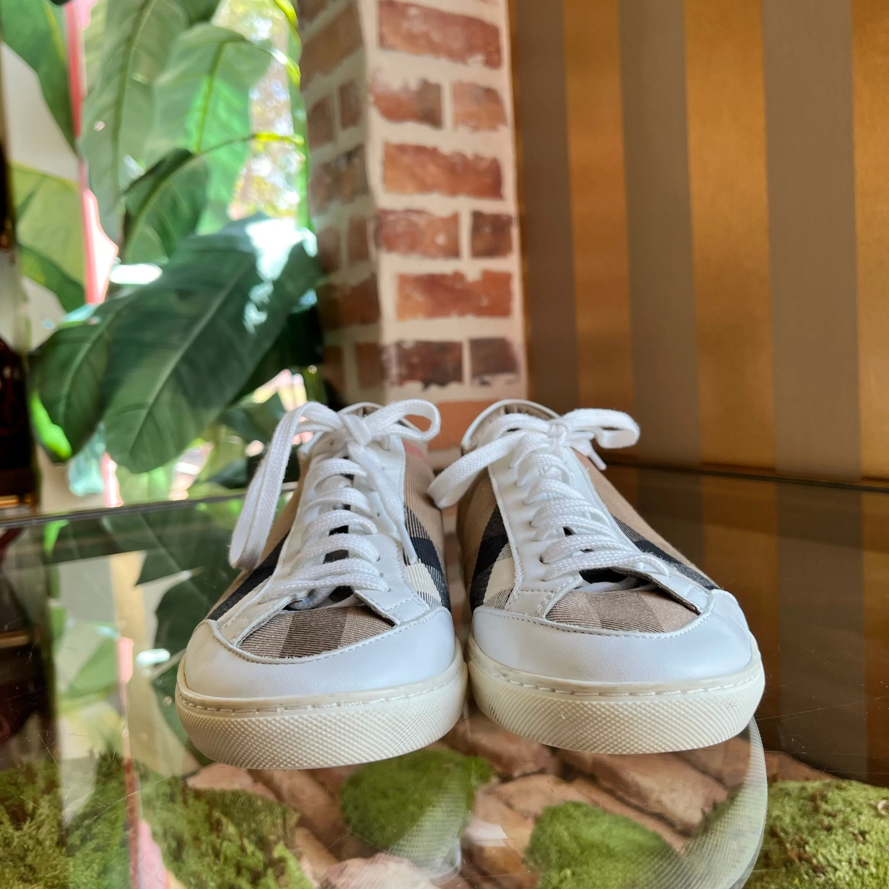 BURBERRY Hartfields Beige White House Check Canvas WOMENS Sneakers SZ38.5(8.5US)