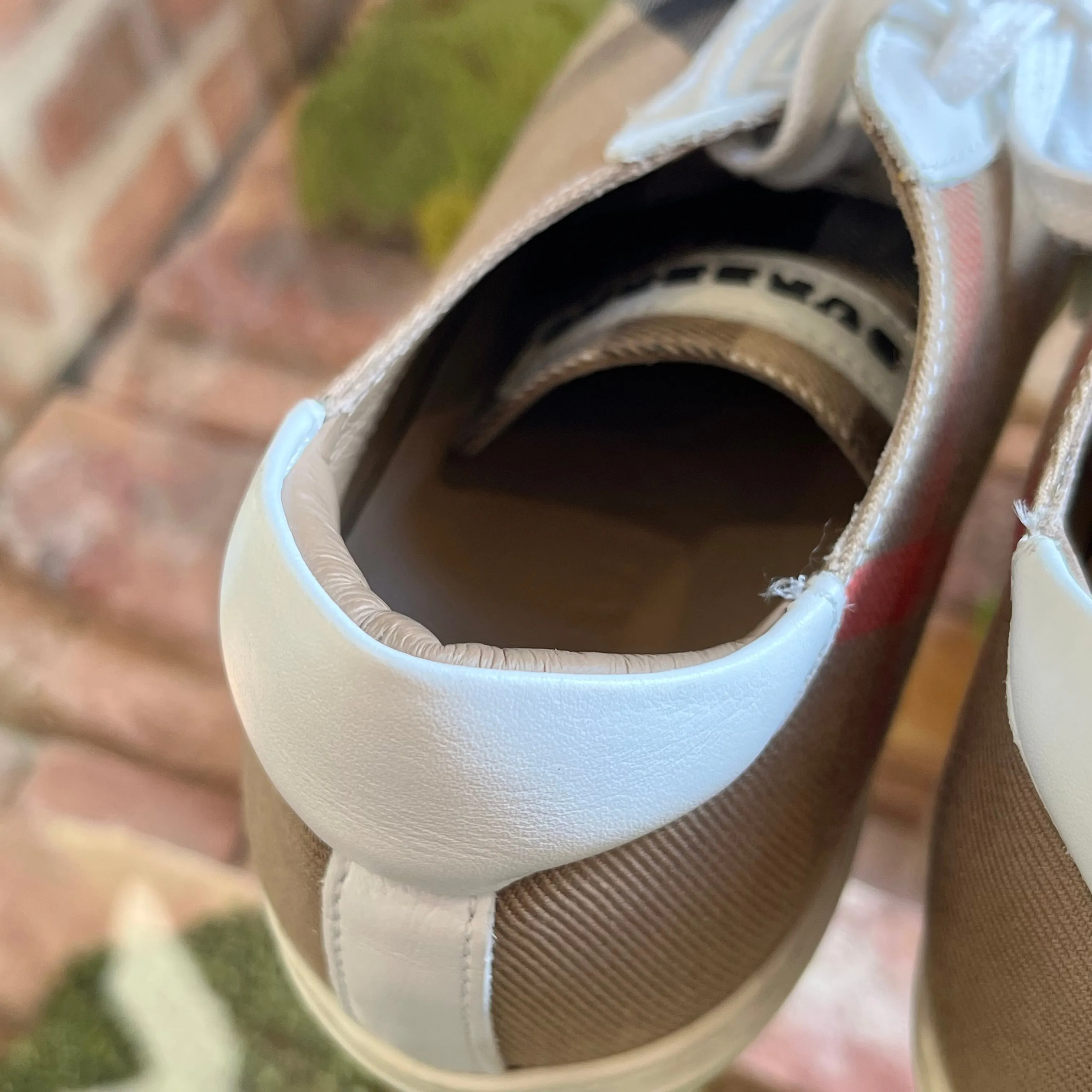 BURBERRY Hartfields Beige White House Check Canvas WOMENS Sneakers SZ38.5(8.5US)