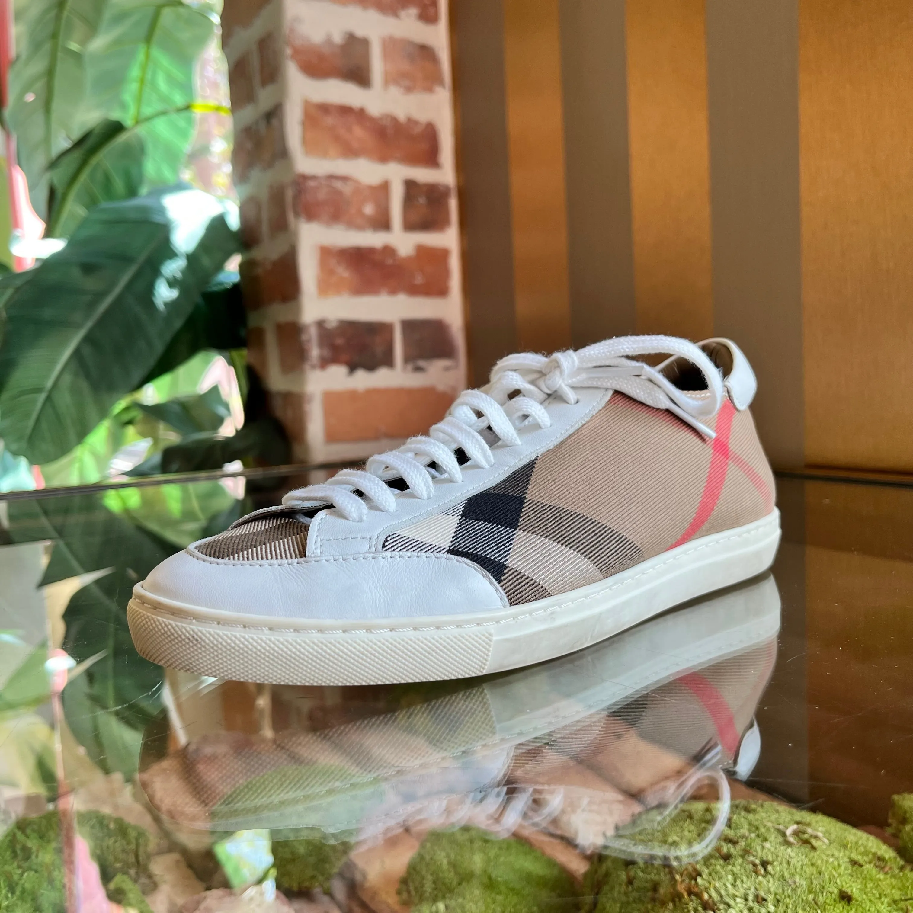 BURBERRY Hartfields Beige White House Check Canvas WOMENS Sneakers SZ38.5(8.5US)