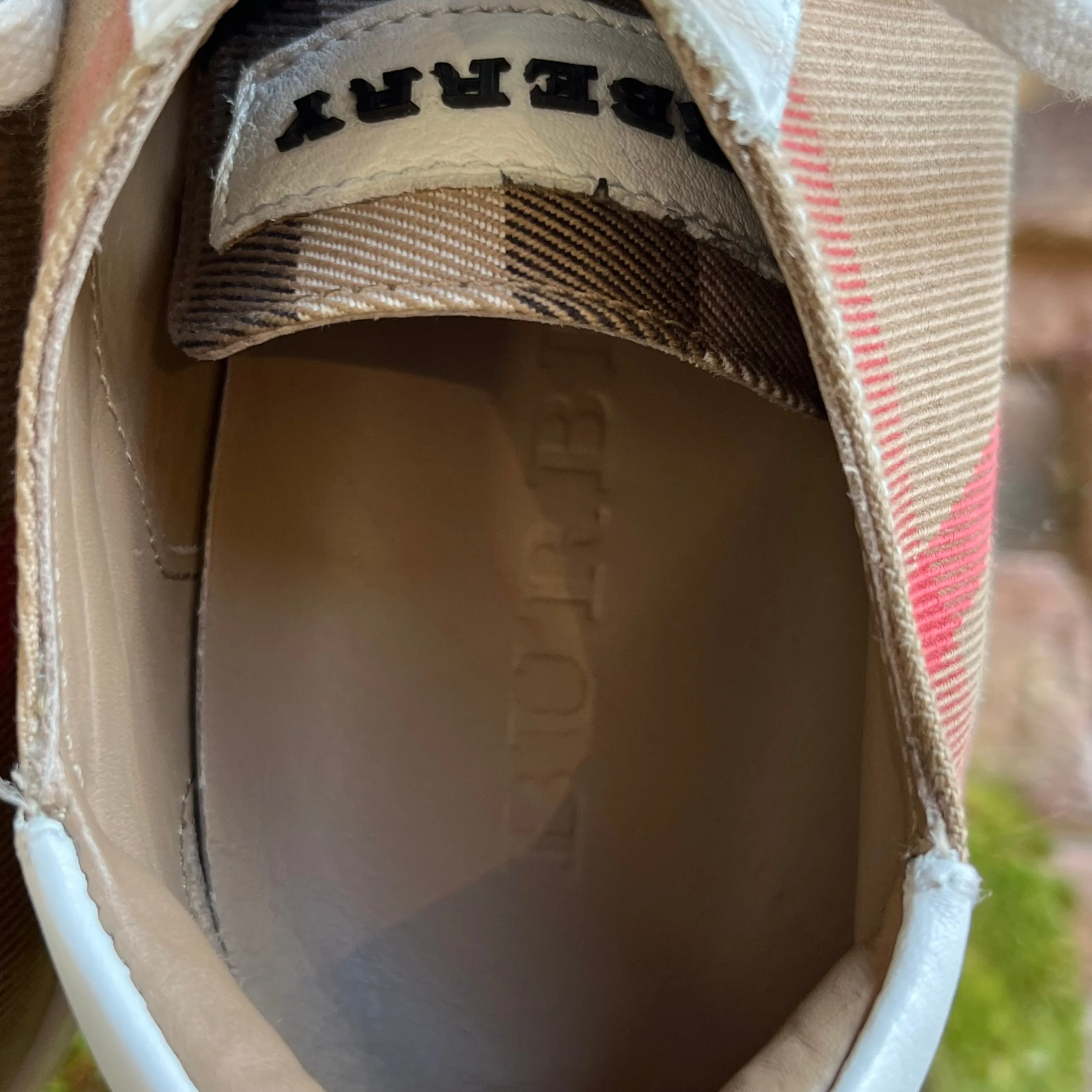 BURBERRY Hartfields Beige White House Check Canvas WOMENS Sneakers SZ38.5(8.5US)