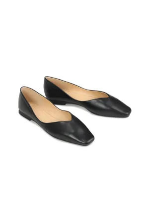 EOS Adriana Flat Black