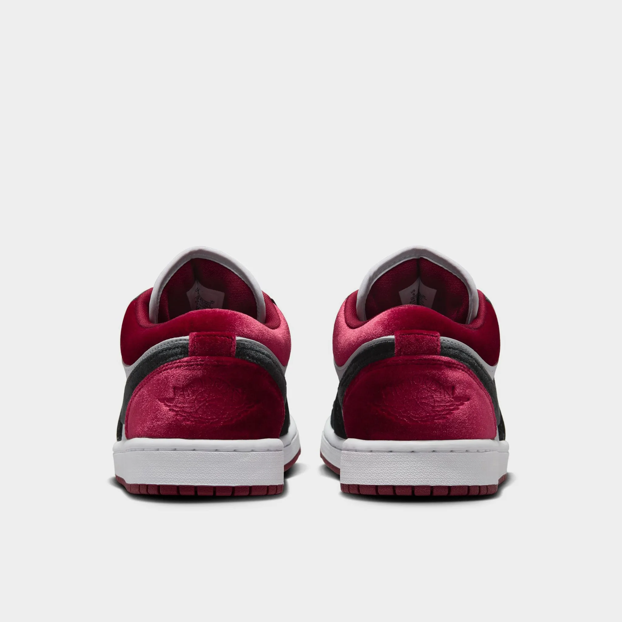 Jordan Women's 1 Low SE Black / White - Team Red