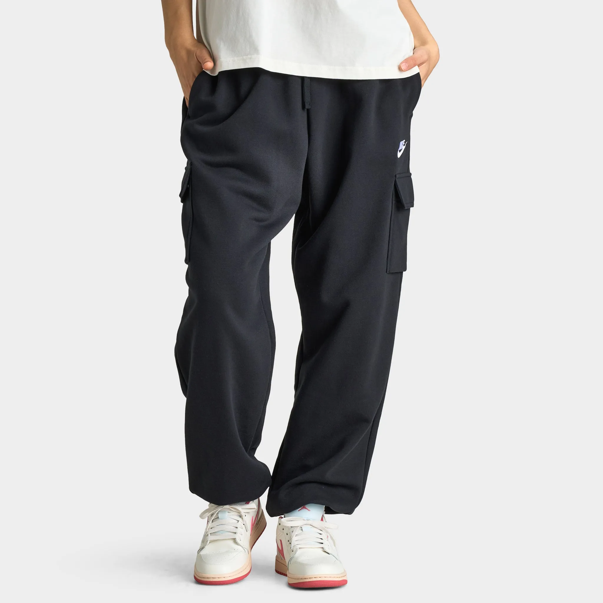 Nike Sportswear Women's Club Fleece Mid-Rise Oversized Cargo Sweatpants Black / White