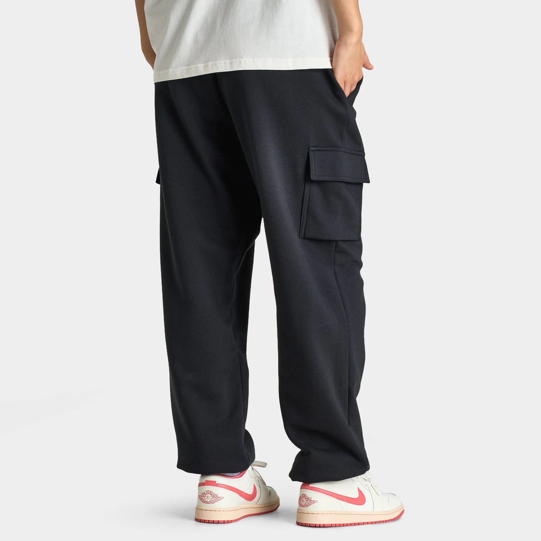 Nike Sportswear Women's Club Fleece Mid-Rise Oversized Cargo Sweatpants Black / White