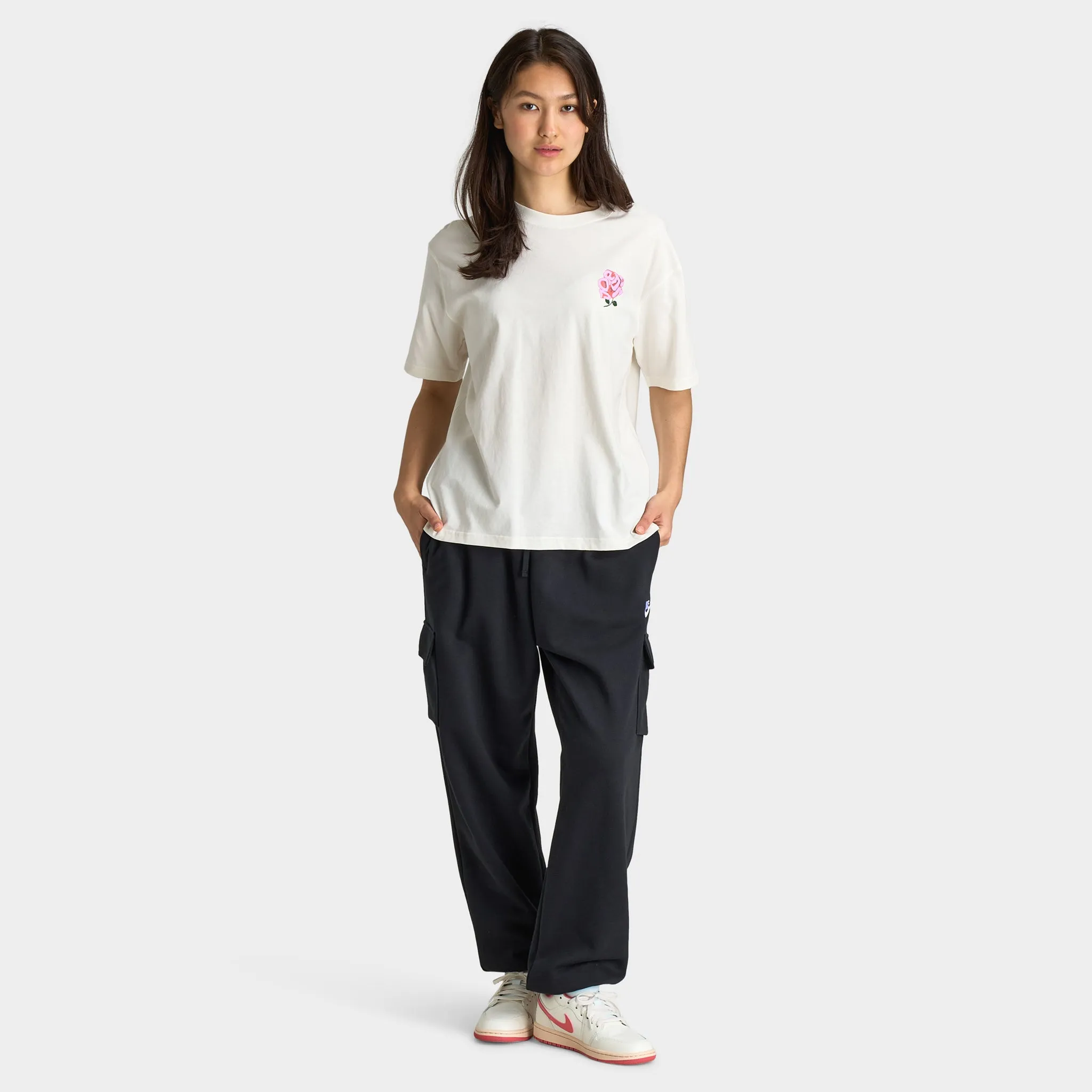 Nike Sportswear Women's Club Fleece Mid-Rise Oversized Cargo Sweatpants Black / White