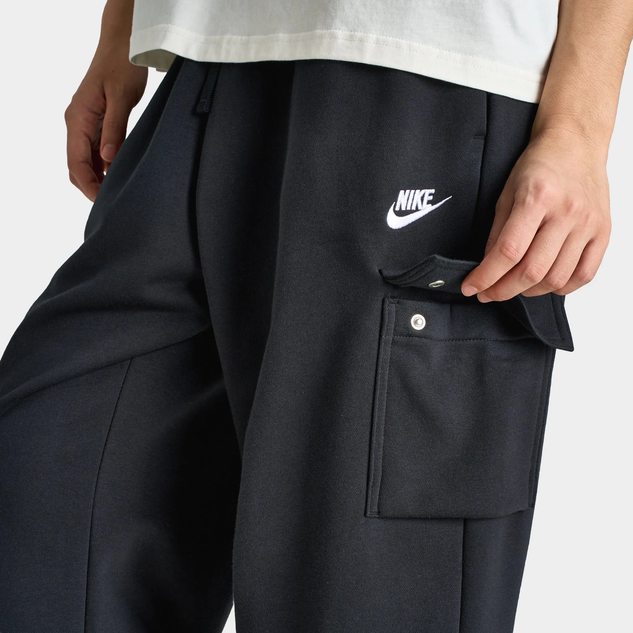 Nike Sportswear Women's Club Fleece Mid-Rise Oversized Cargo Sweatpants Black / White