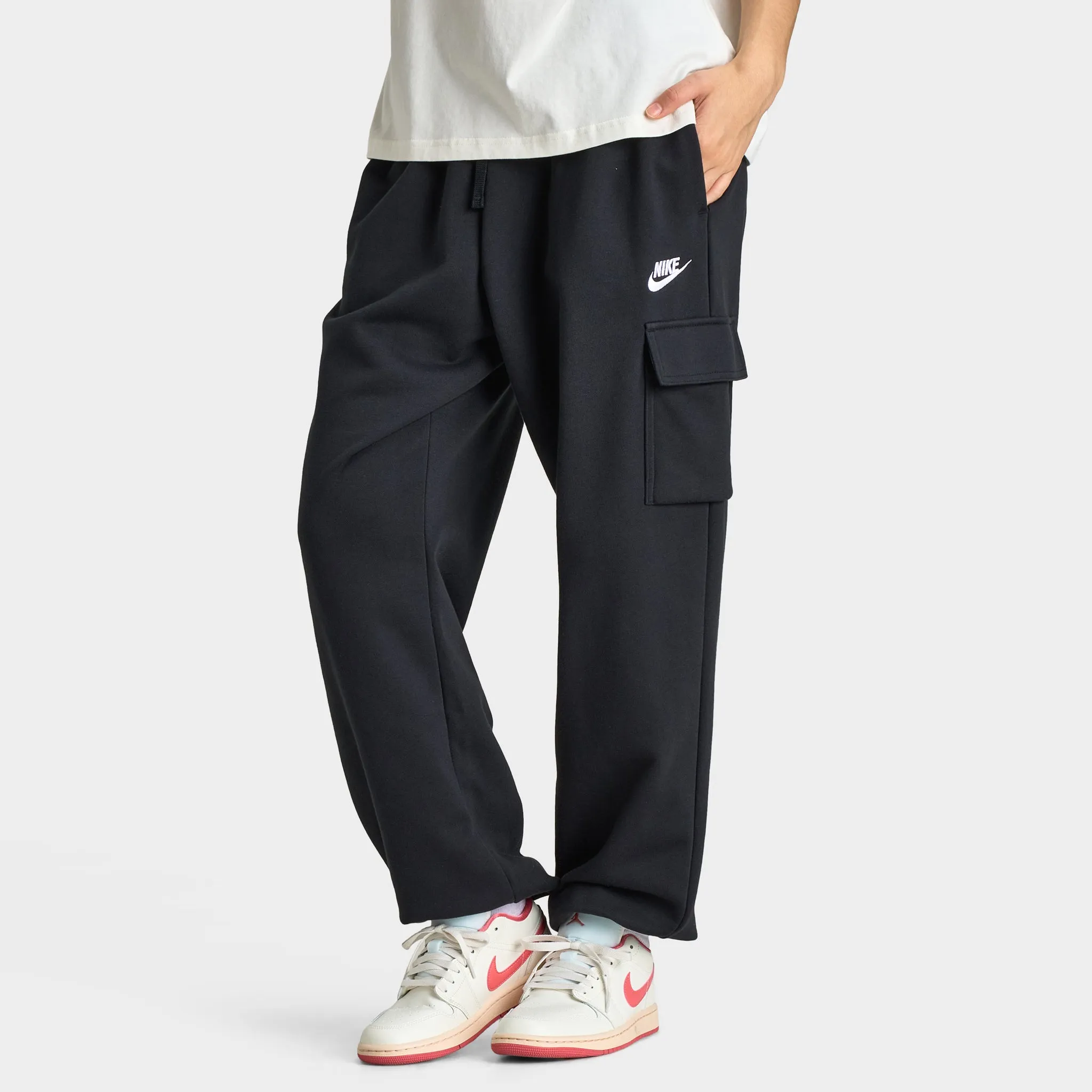 Nike Sportswear Women's Club Fleece Mid-Rise Oversized Cargo Sweatpants Black / White