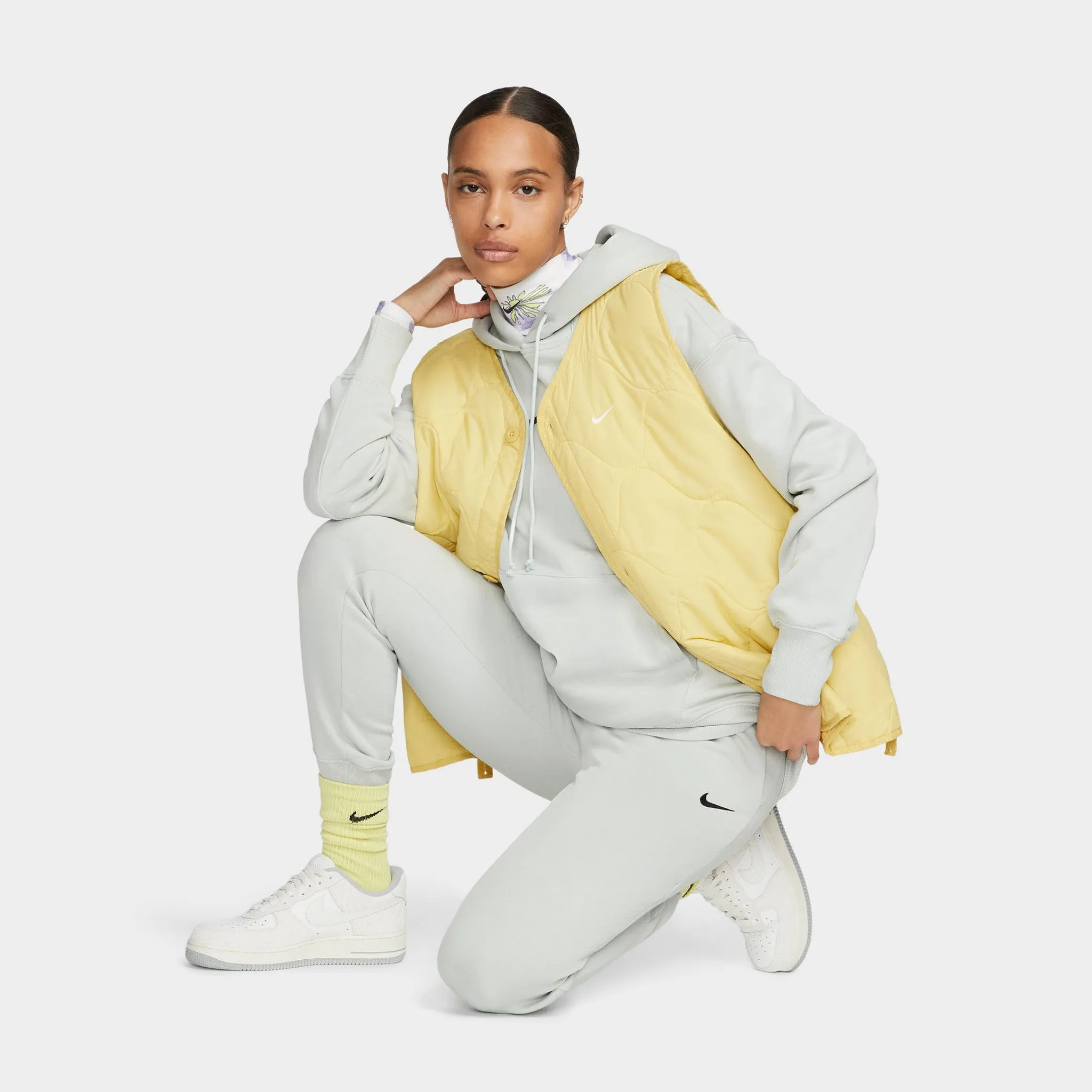 Nike Sportswear Women's Phoenix Fleece High-Waisted Fleece Joggers Light Silver / Black