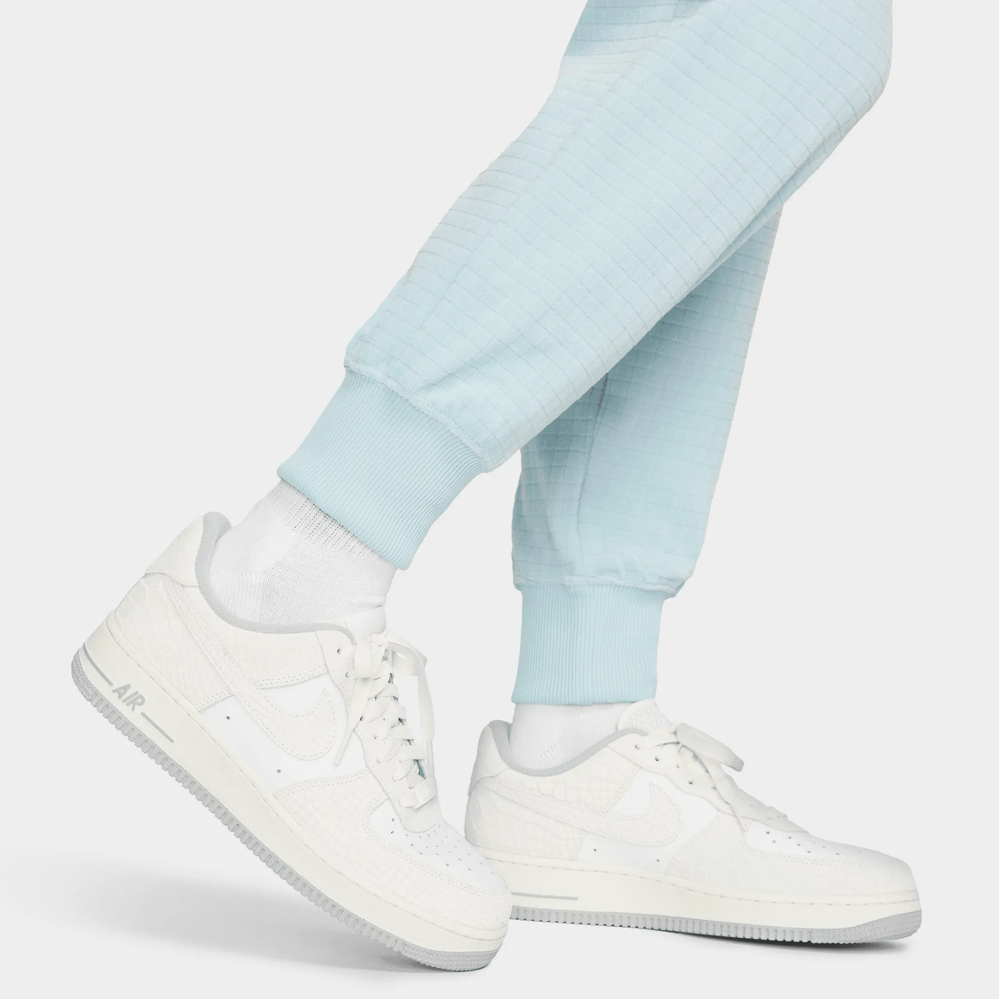 Nike Women's Sportswear Velour High-Rise Joggers Ocean Bliss / Noise Aqua