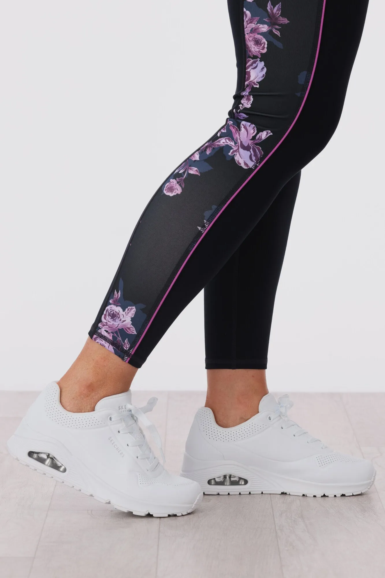 Skechers Uno Stand On Air White Sneakers