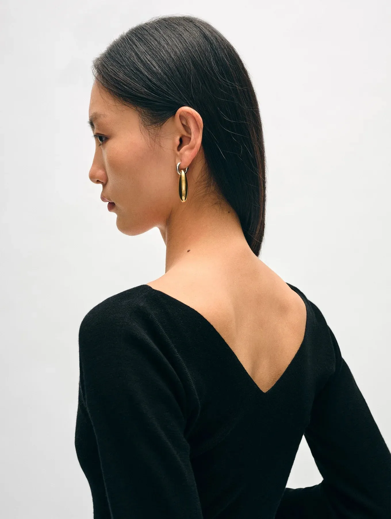 Superfine Merino Ribbed V-Neck Top Black