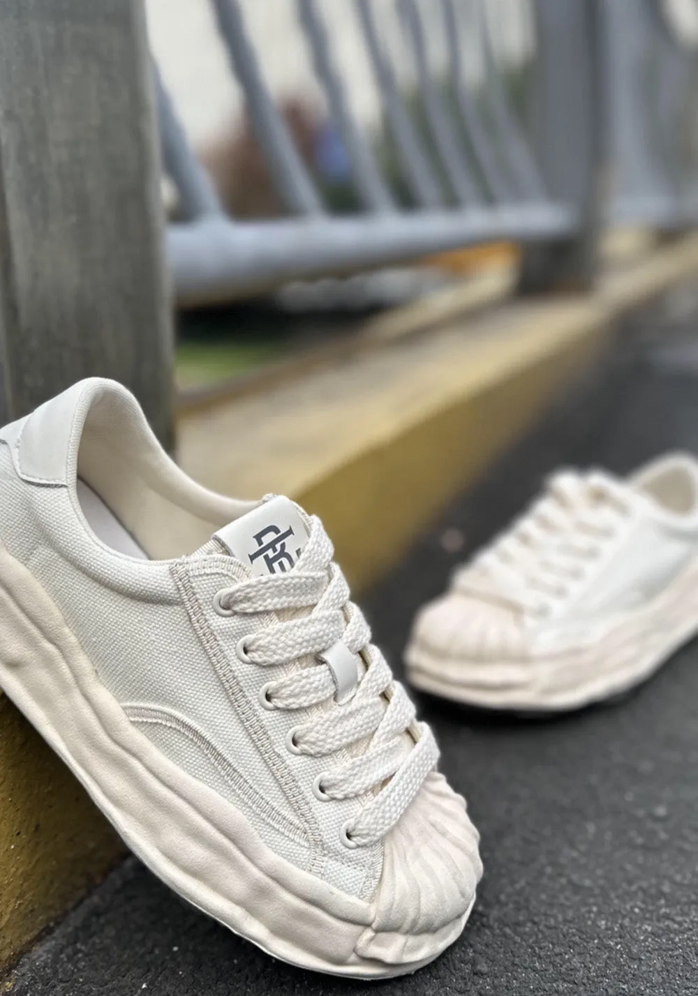 TRUMPPIPE丨Melted Shell-Toe Sneakers