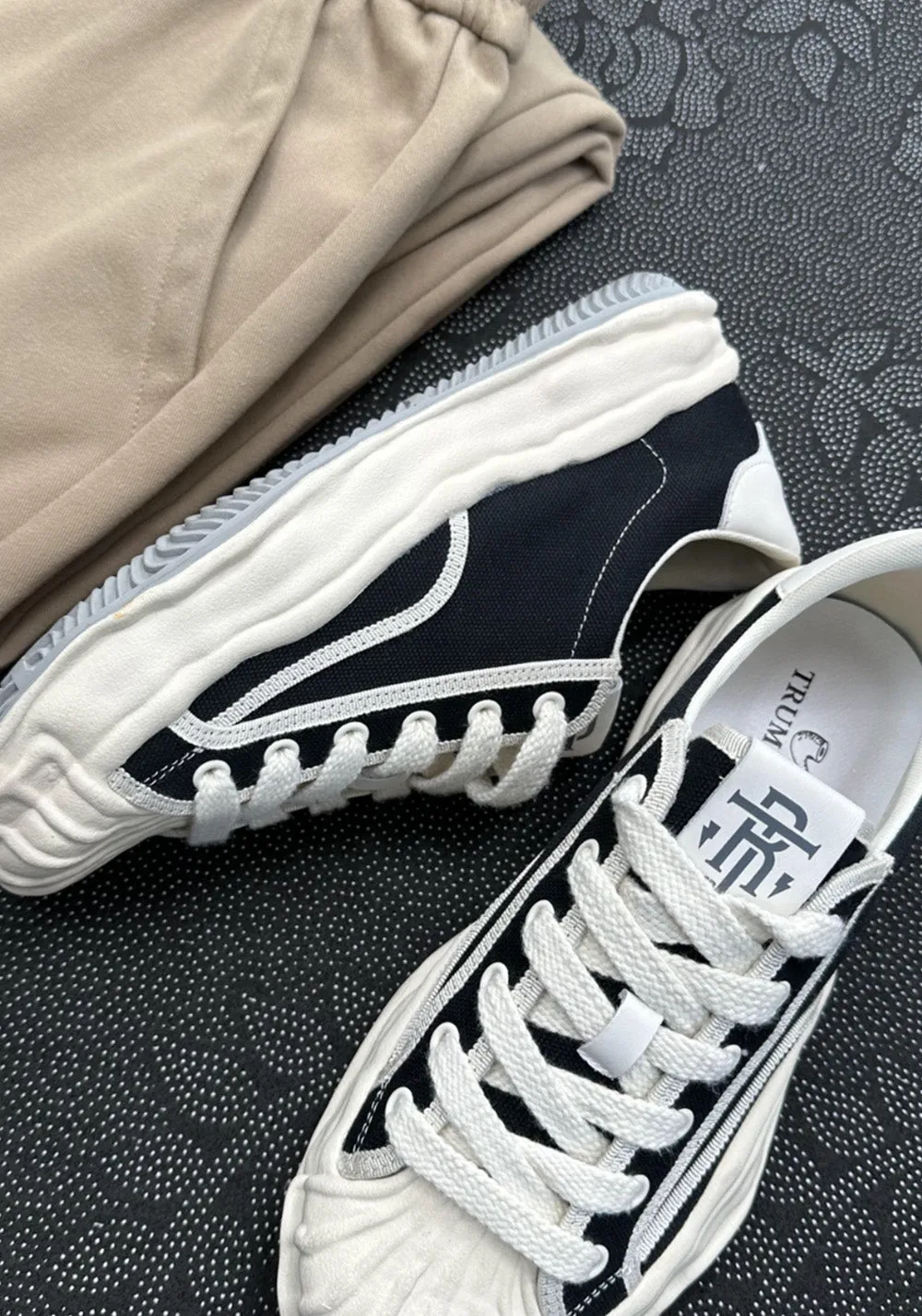 TRUMPPIPE丨Melted Shell-Toe Sneakers