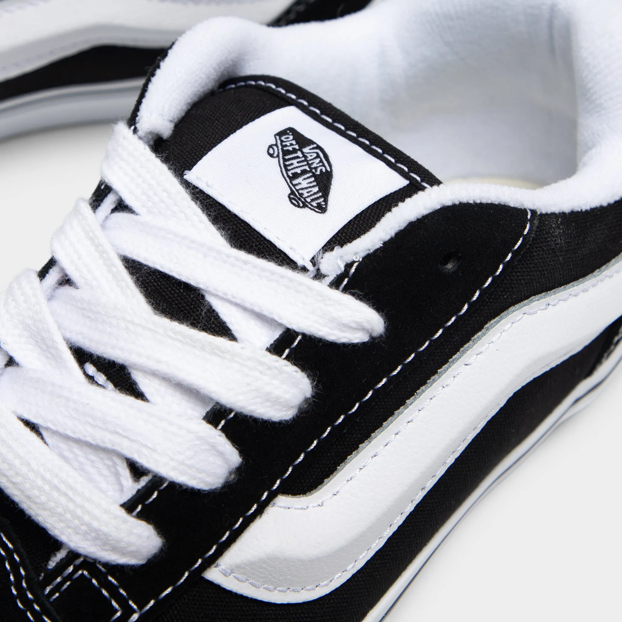 Vans Juniors' Knu Skool Black / True White