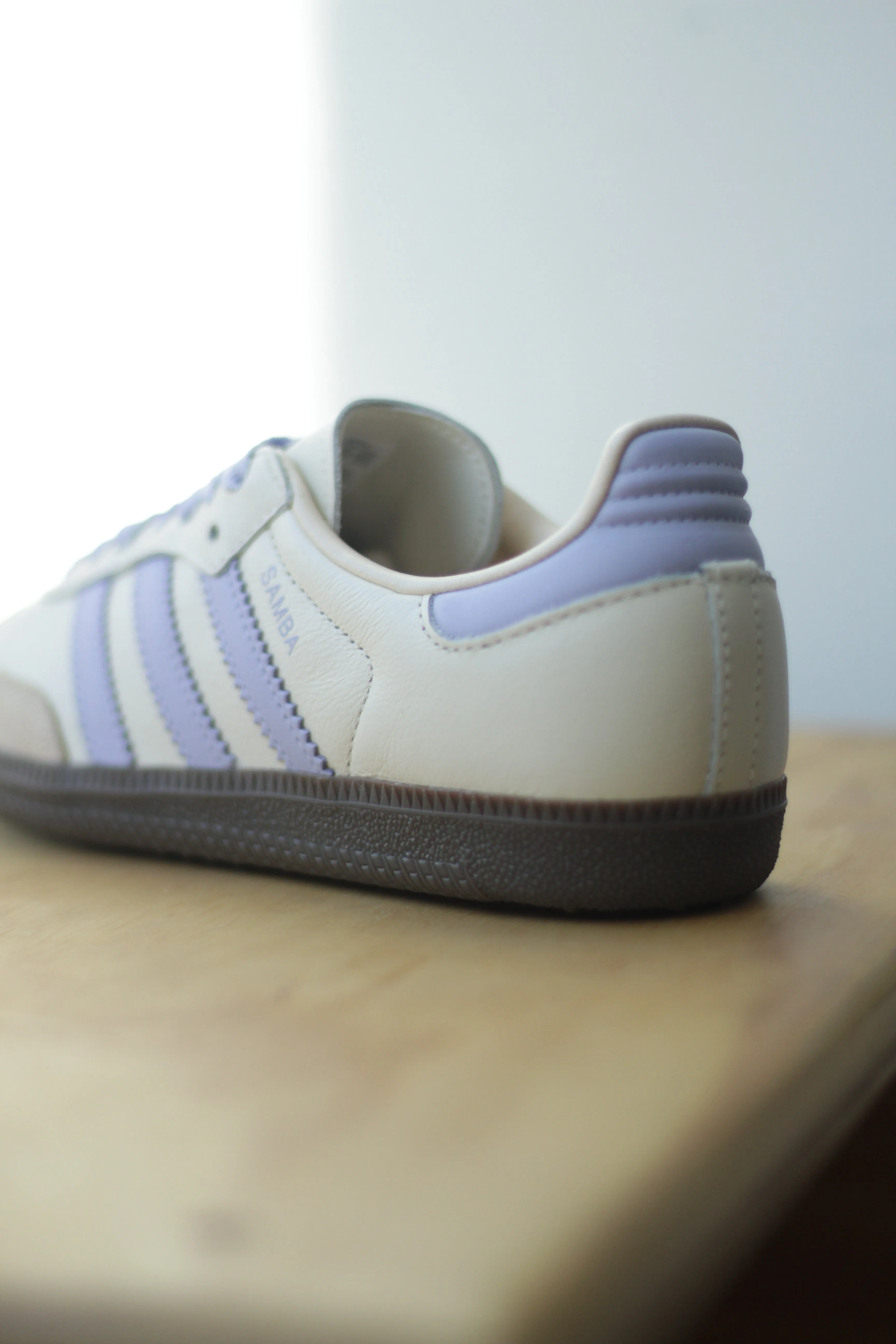 W SAMBA OG CREAM WHITE/VIOLET TONE