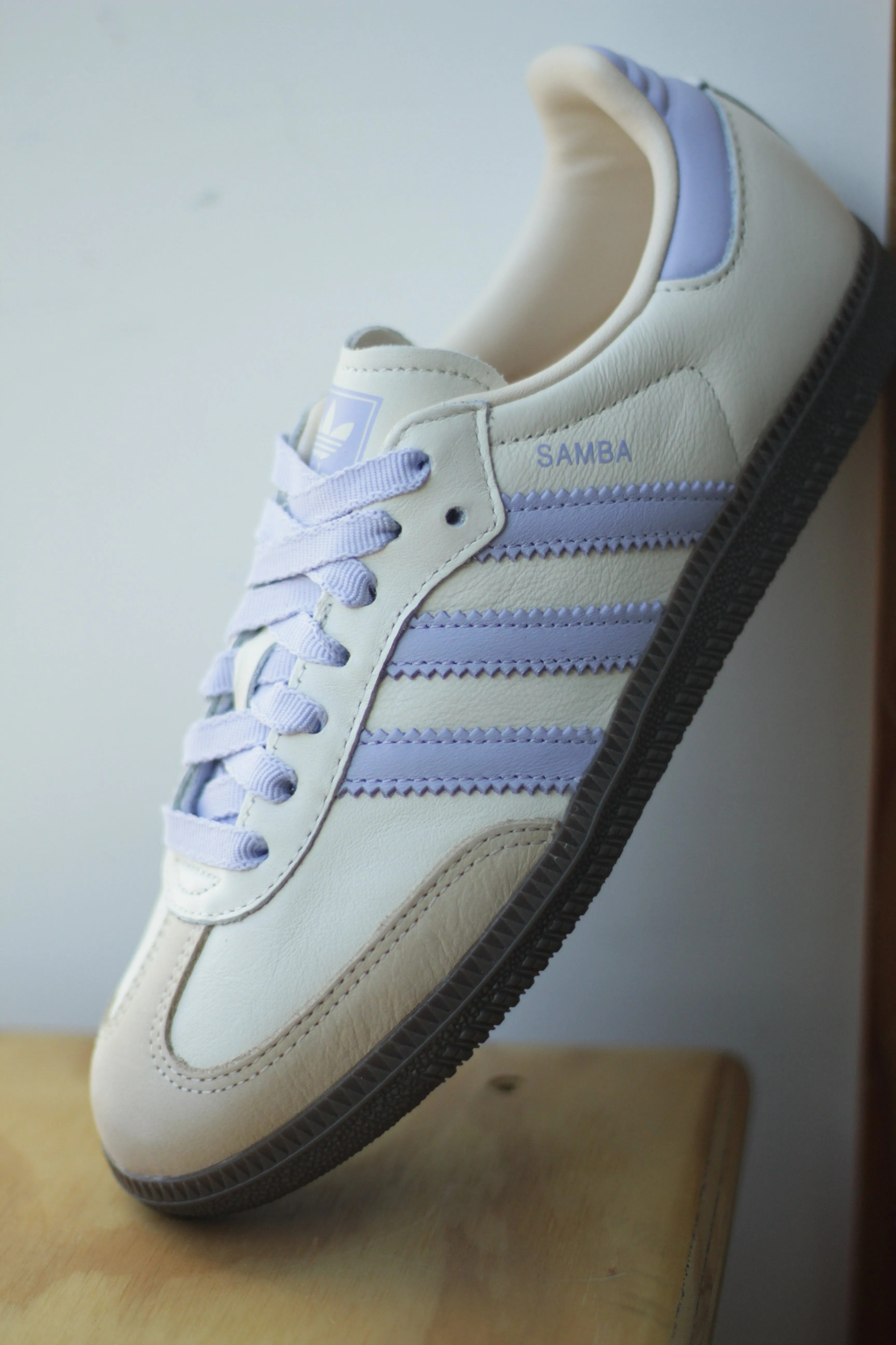W SAMBA OG CREAM WHITE/VIOLET TONE