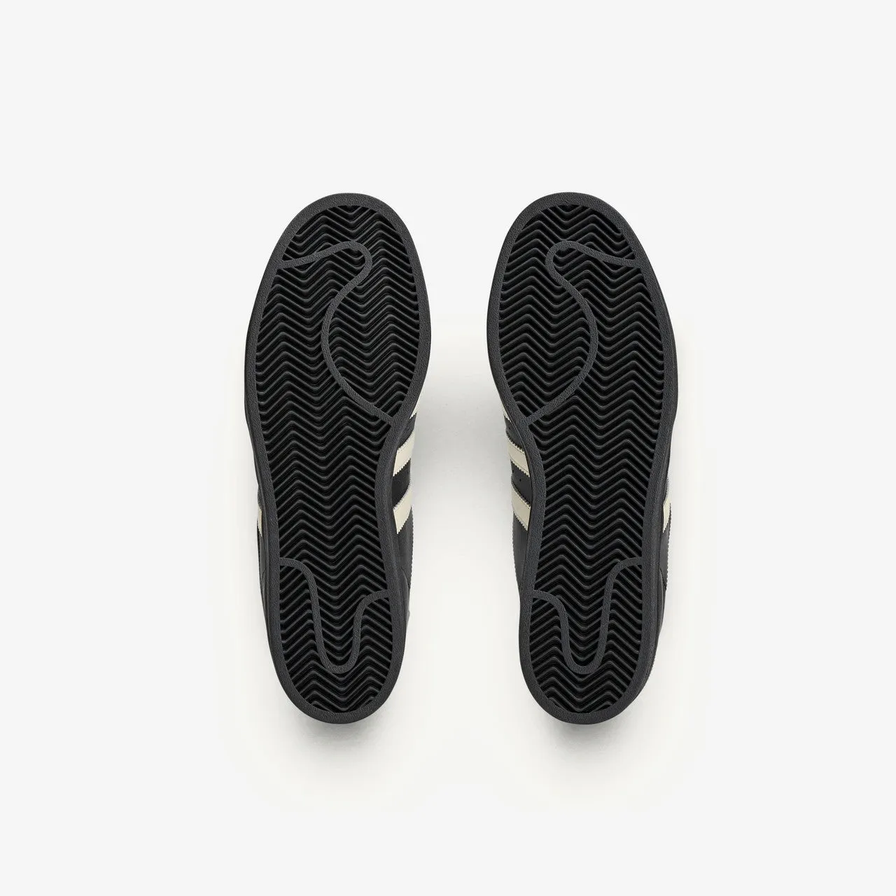 Wmns Superfinger Superstar x Avavav