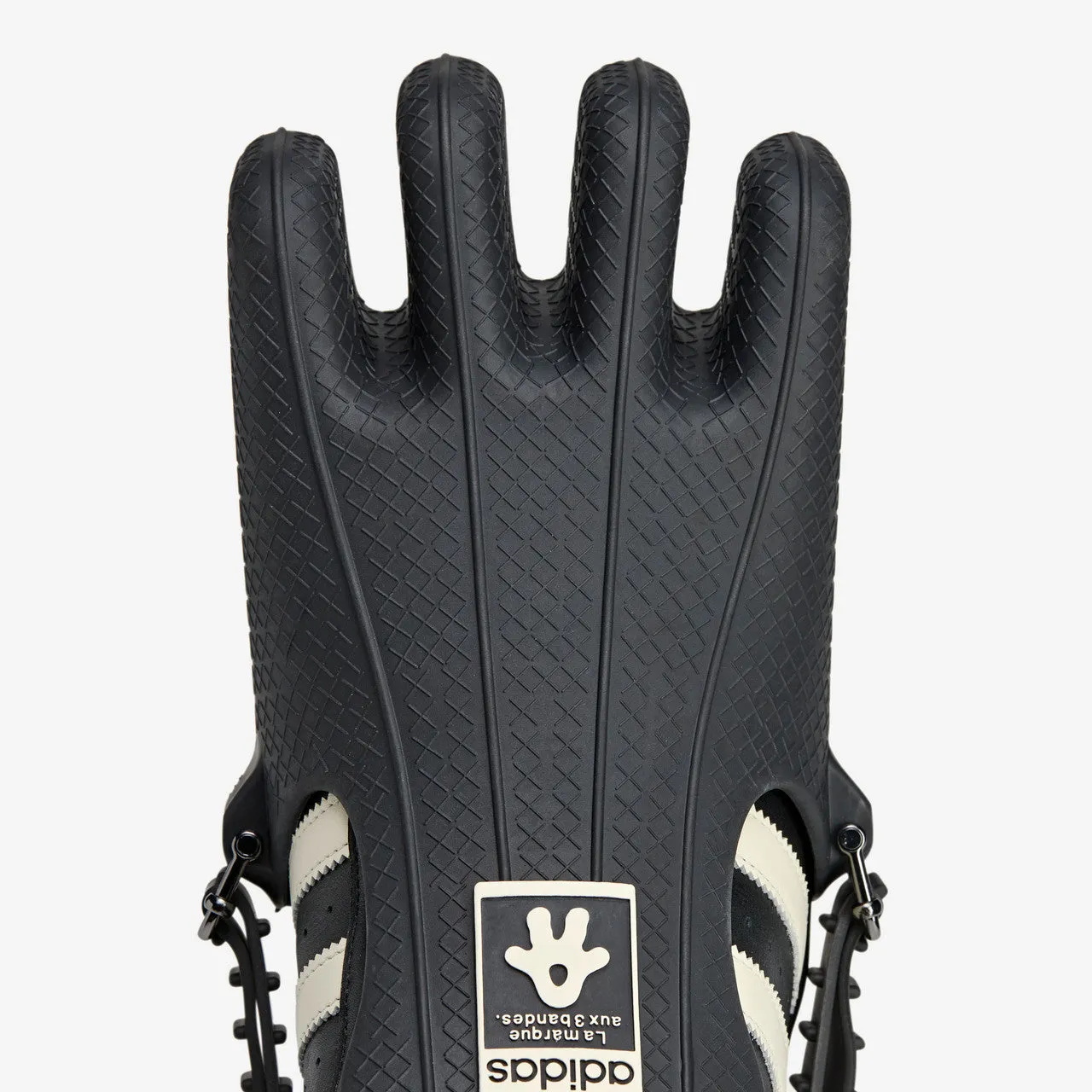 Wmns Superfinger Superstar x Avavav